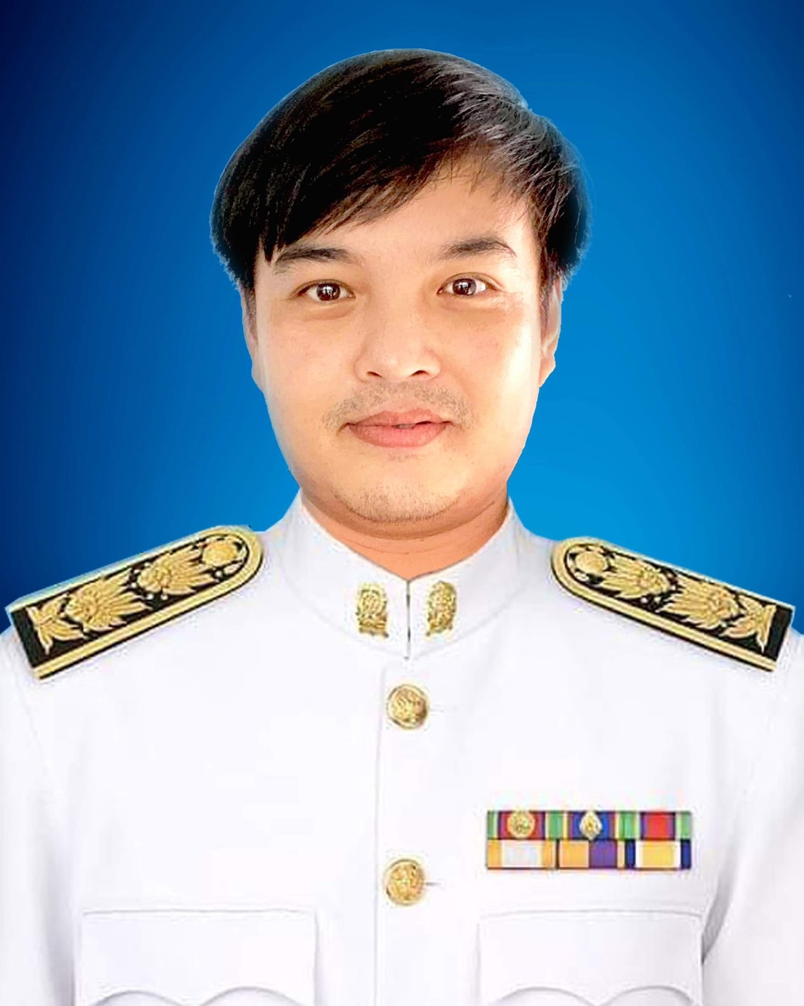 นายอาณัติ คำเพชร