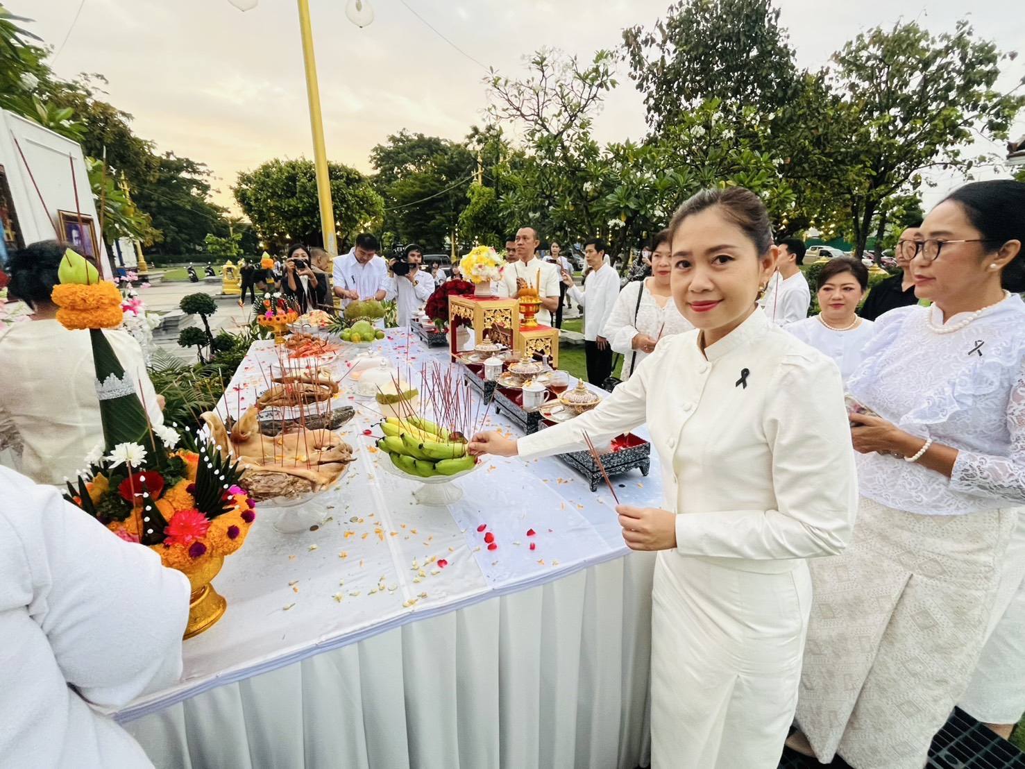 ดร.ปวีณา นราพงษ์ รอง ผอ.สพป.ฉะเชิงเทรา เขต 1 ร่วมพิธีบวงสรวง พิธีเปิดงานนมัสการหลวงพ่อโสธร ประจำปี 2568