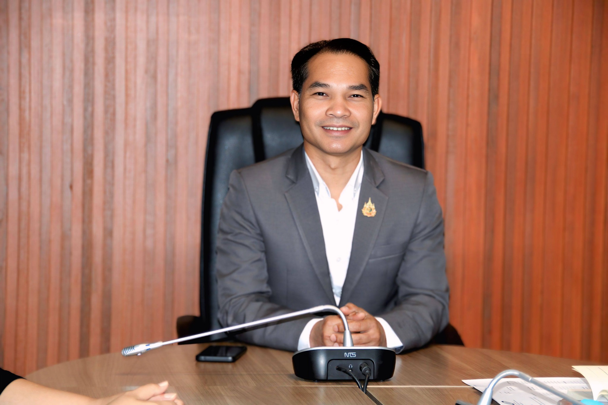 การประชุมเพื่อให้ข้อมูลการติดตามและประเมินผลการจัดการศึกษาของเด็กที่มีความจำเป็นพิเศษ และติดตามประเมินผลการจัดการศึกษาขั้นพื้นฐานให้กับเด็กต่างด้าว 