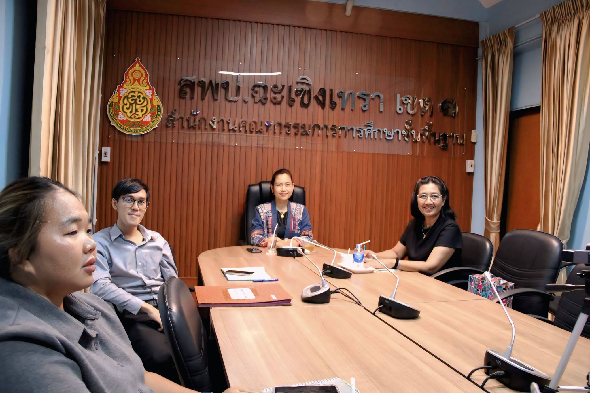 สพป.ฉะเชิงเทรา เขต 1 ร่วมประชุมสัมมนาเสริมสร้างความเข้มแข็งเครือข่ายการบริหารงานบุคคลฯ ผ่านระบบ Zoom