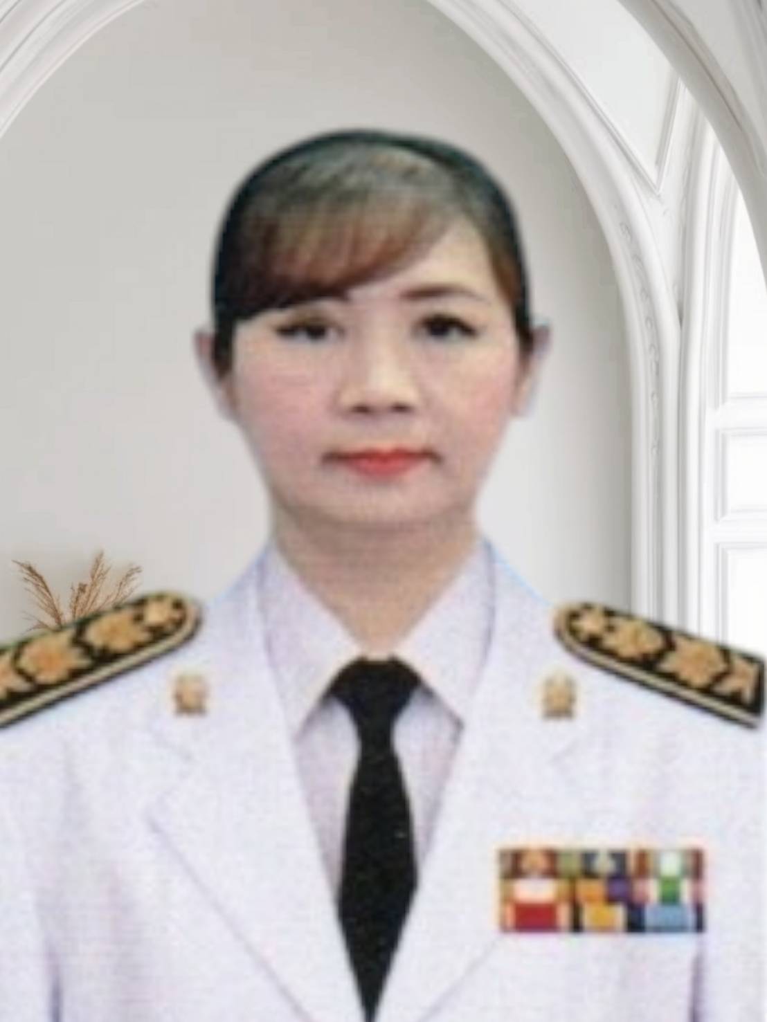 นางปานจันทร์ สุริยะอัมพรกุล